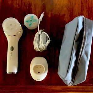 Costco Face scrubber